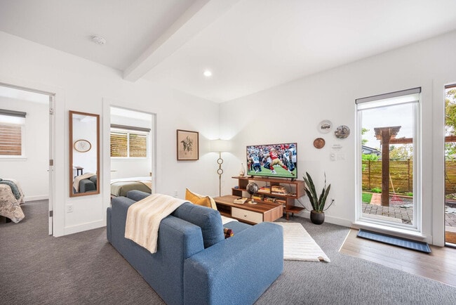 Photo - 3826 Meridian Ave N Unit ID1386575P