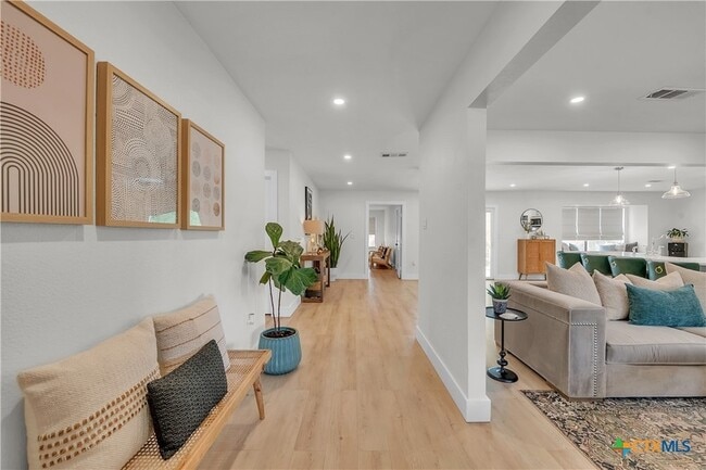 Photo - 513 Santa Clara Rd