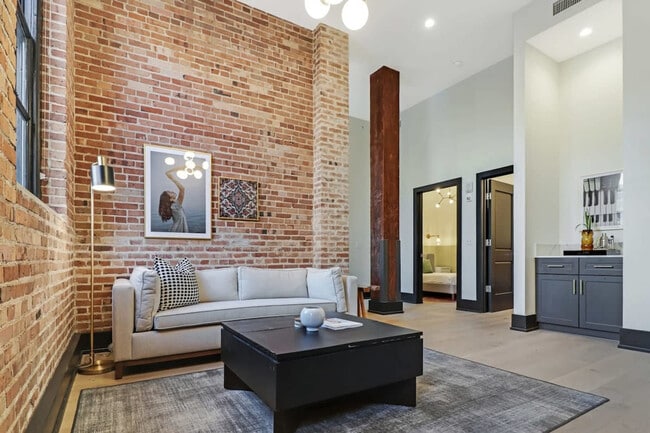 Photo - 1148 S Peters St Unit ID1268745P