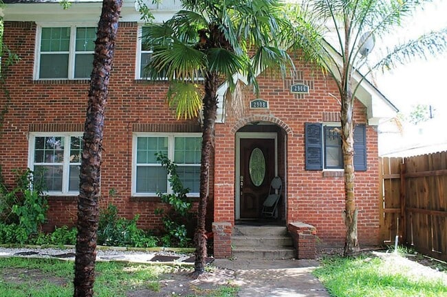 Building Photo - 2908 Truxillo St