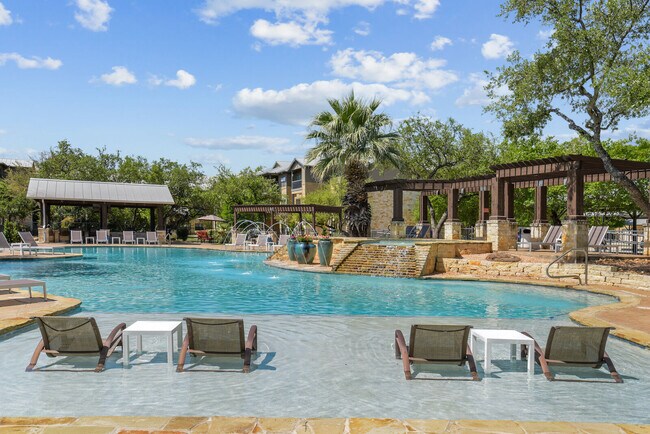 Photo - Platinum Shavano Oaks