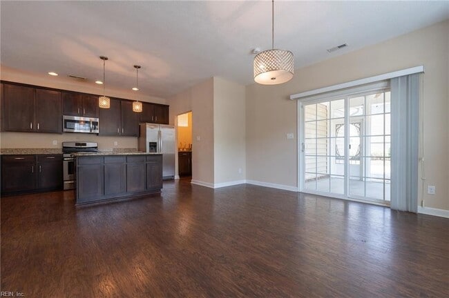 Photo - 302 Milton Ct