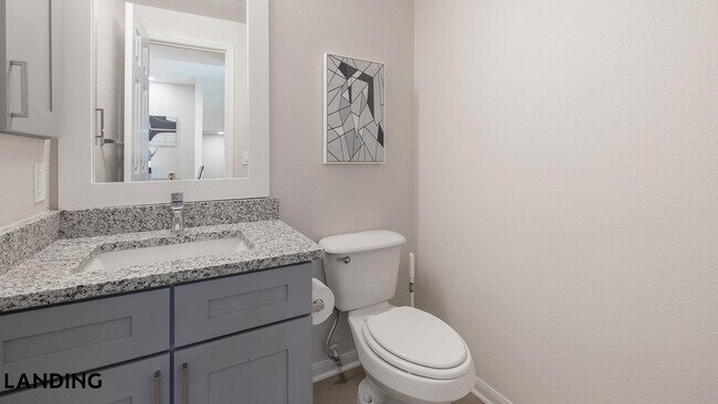 Building Photo - 3232 N Garland Ave Unit 3-27LW