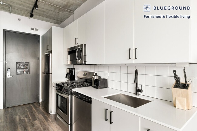 Photo - 61 W Erie St Unit FL3-ID1400