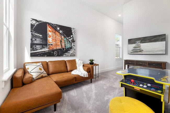 Building Photo - 158 E South St Unit ID1221850P