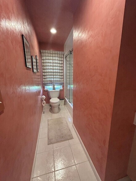 Photo - 302 Grand Ridge Dr