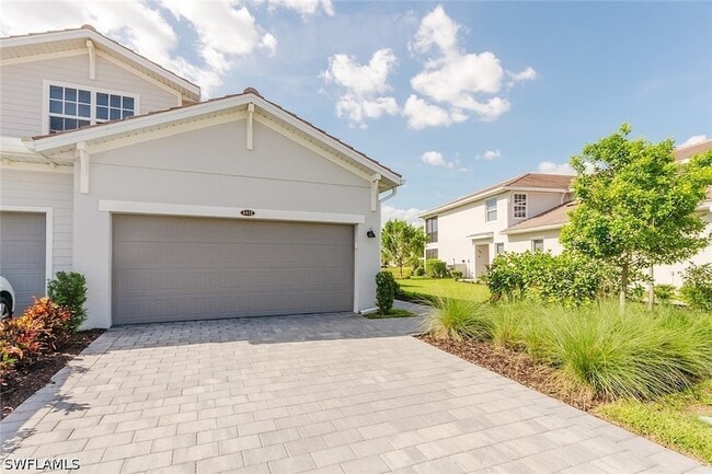 Building Photo - 5739 Oakmont Ct Unit 8412