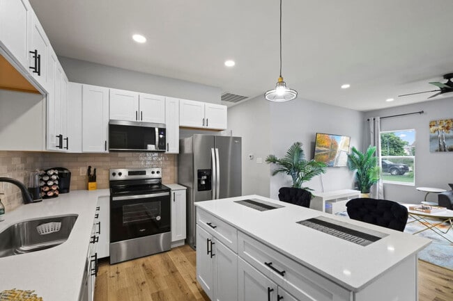 Photo - 8355 Fieldfare Way Unit SI ID1542332P