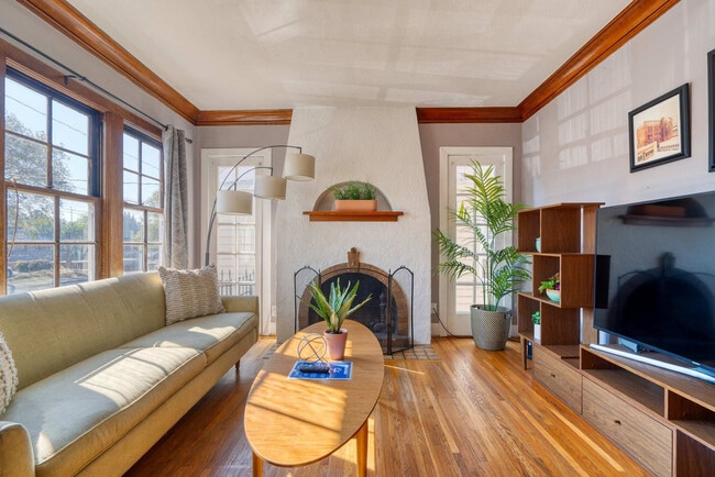 Photo - 3565 NE Broadway Unit ID1309864P