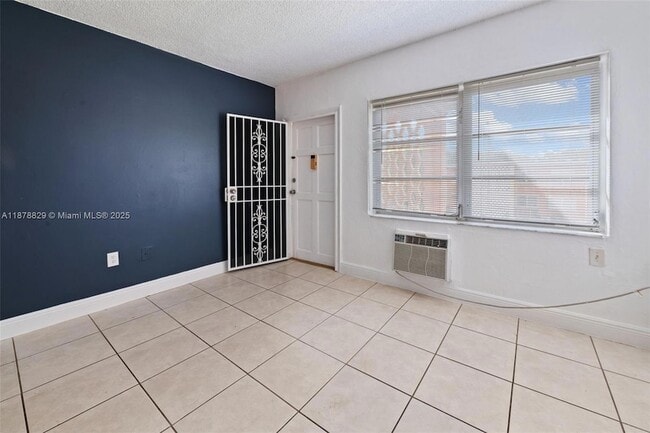 Photo - 3571 SW 10th St Unit 10B