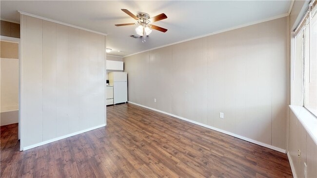 Photo - 204 Lynn Dr Unit A