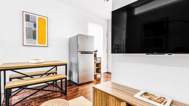 Photo - 354 W 38th St Unit SI ID1323978P