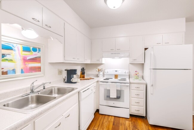 Photo - Waterford Square Apartment Homes