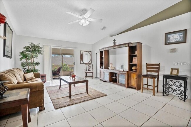 Photo - 50989 U S 27 Unit