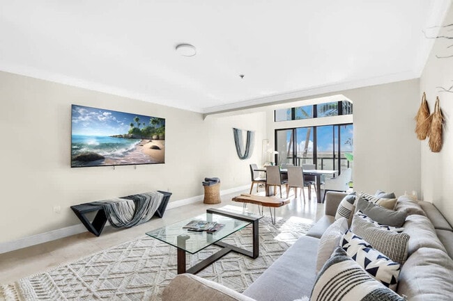 Building Photo - 6345 Collins Ave Unit ID1372335P