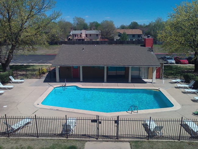 Photo - Cedar Lakes Apartments