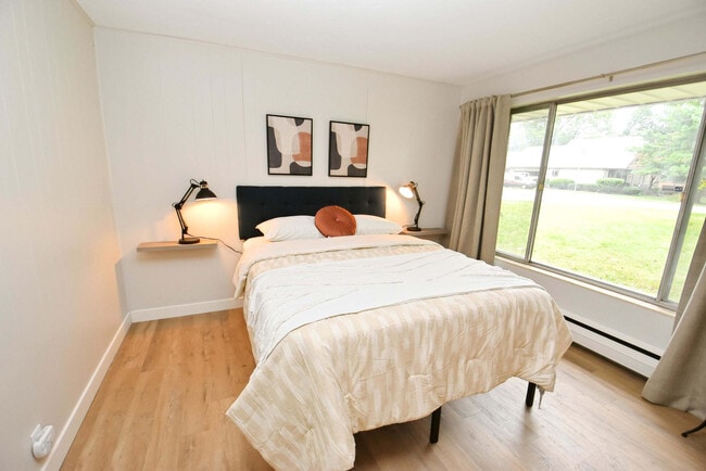 Building Photo - 1831 Corby Blvd Unit SI ID1037679P