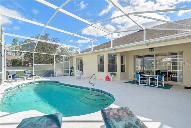 Building Photo - 315 Nottingham Way Unit ID1290679P