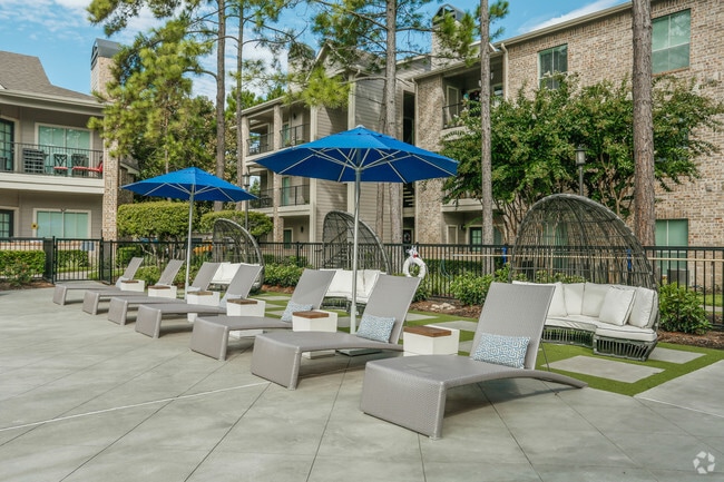 Photo - Town Center Crossing