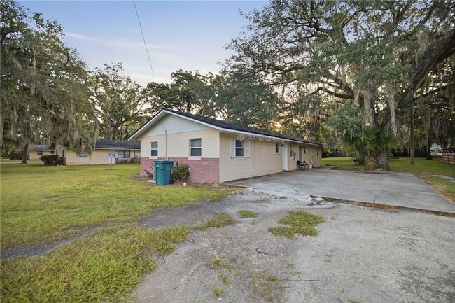 Photo - 421 NE 26th Ct
