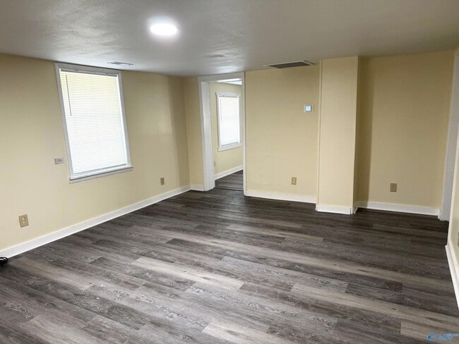 Photo - 2809 Garvin Rd NW