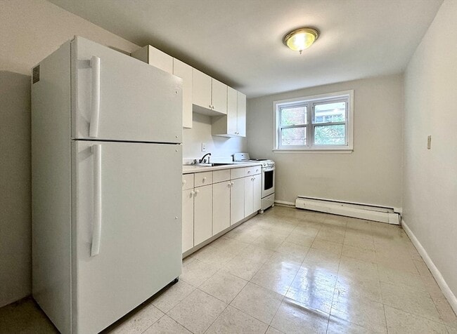 Building Photo - 12 Vinal St Unit 3