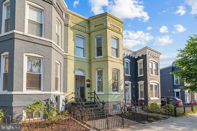 Photo - 1119 Montello Ave NE