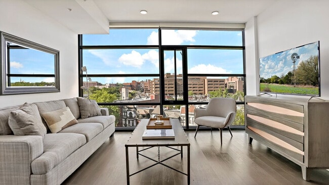 Building Photo - 1947 Vermont Ave NW Unit ID1395401P