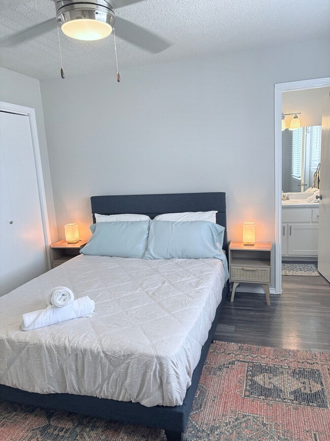 Photo - 111 W William Cannon Dr Unit SI ID1497891P