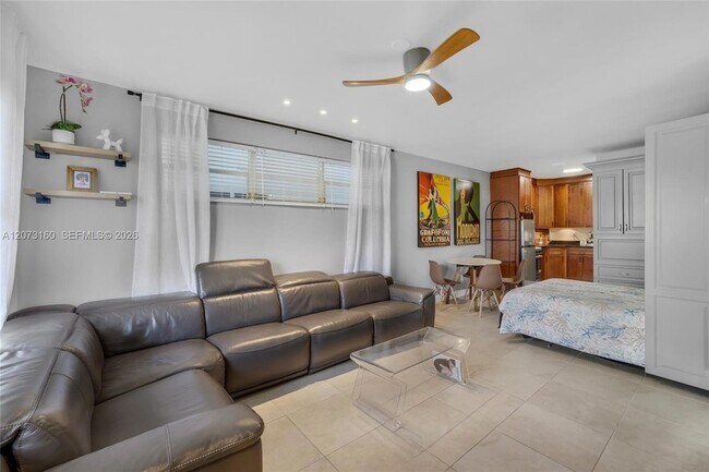 Photo - 2445 Lake Pancoast Dr Unit 4