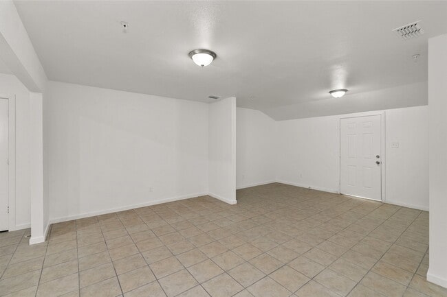 Photo - 316 W 7th St Unit 110