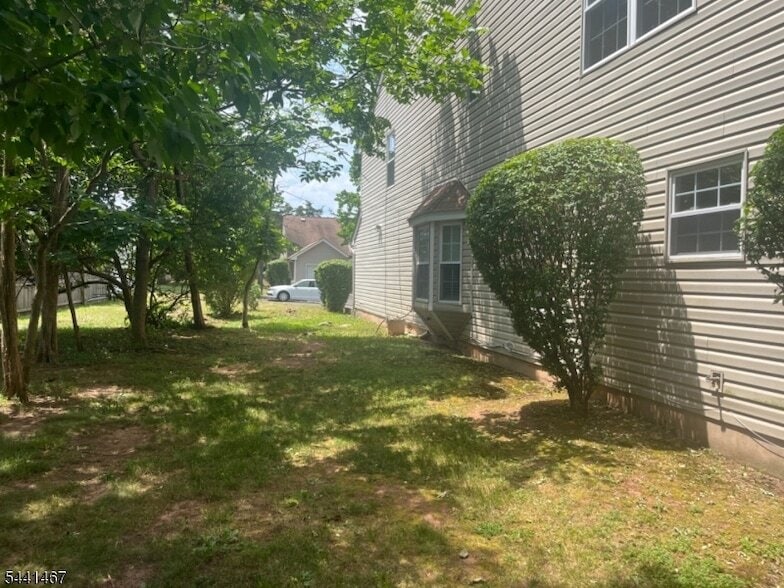 Photo - 11 Leahy Ct