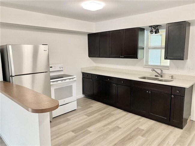 Photo - 1160 Rosetta Ln