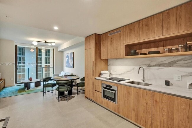 Photo - 11 NE 6th St Unit 712