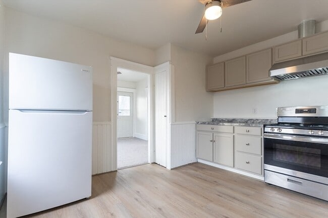 Photo - 643 Rathbun St Unit 3