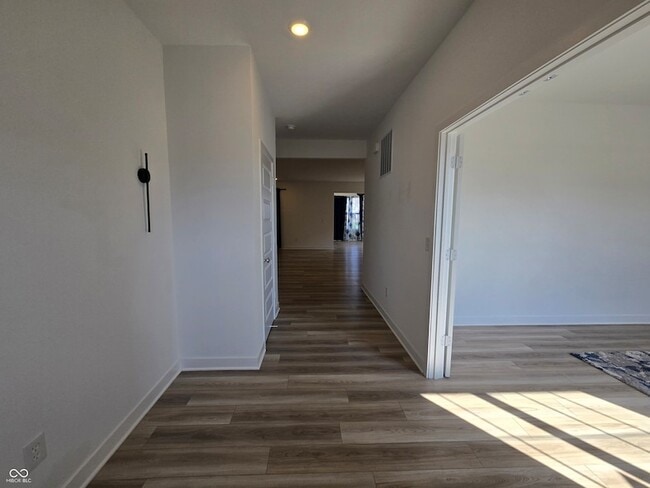 Photo - 5128 Summerton St