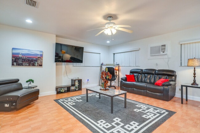 Photo - 3960 NW 189th Terrace Unit SI ID1307498P