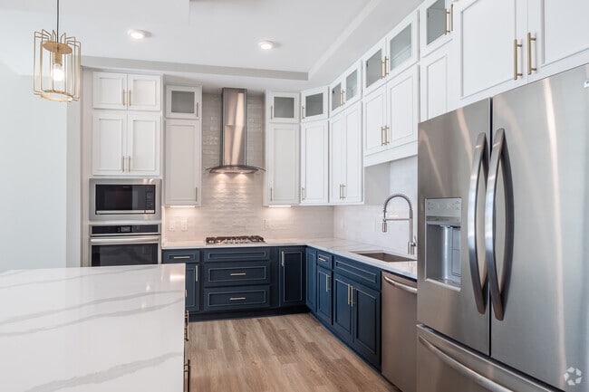 3015 N Rocky Point Dr E Tampa, FL - The Emerson at Rocky Point