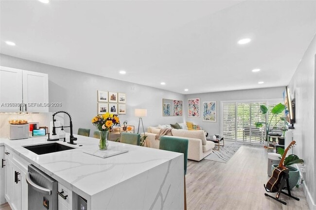 Building Photo - 7725 SW 86th St Unit A1-420