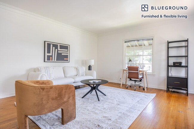 Building Photo - 136 S Roxbury Dr Unit FL1-ID1422