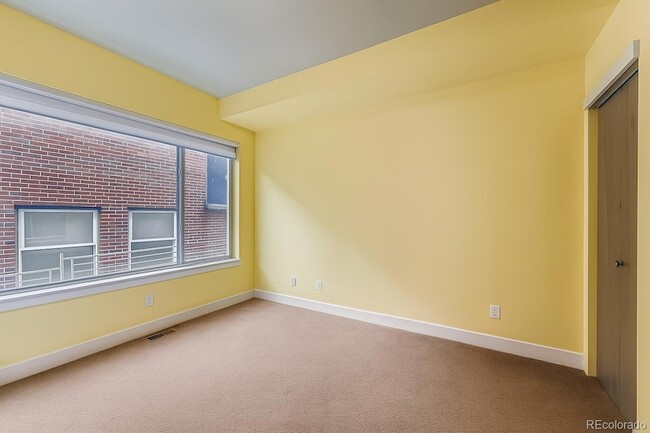 Photo - 2915 Umatilla St