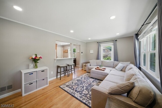 Photo - 22 Beaver Brook Ln