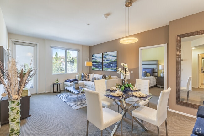 2Br, 2BA - 1,112SF - Torrey Gardens Apartments