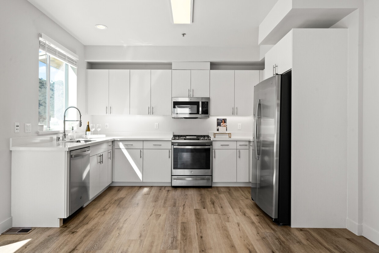 Floor Plan - APPLY NOW FOR FUTURE AVAILABILITY! - Spacious a...