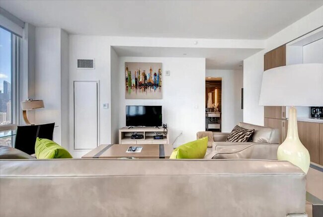 Photo - 605 W 42nd St Unit ID1076259P