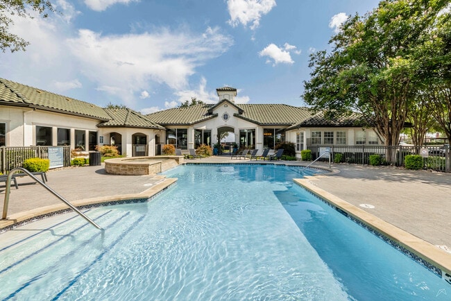 Building Photo - Belmond Apartments