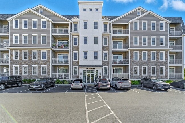 Building Photo - 320 Middlesex Ave Unit A202