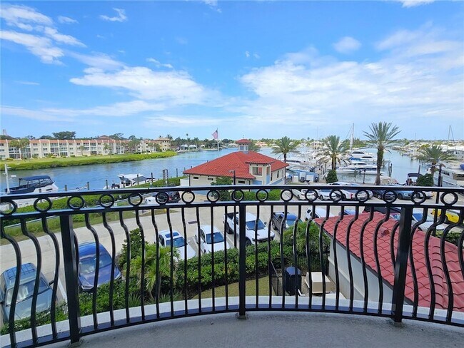 Photo - 503 N Tamiami Trail Unit 301