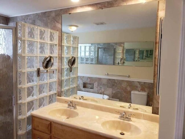 Photo - 507A 31st Ave N