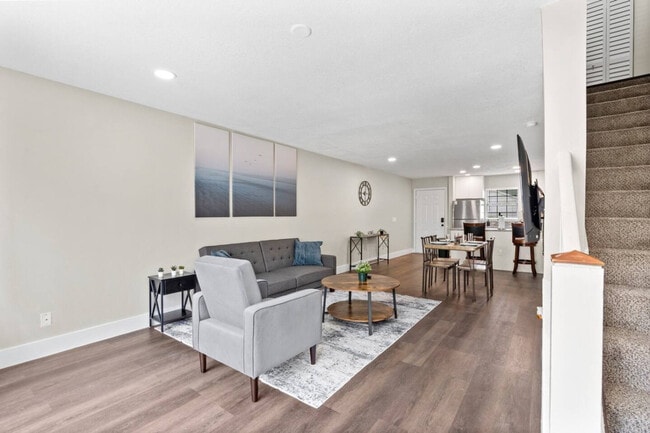 Photo - 3715 Legacy Square Unit SI ID1511048P